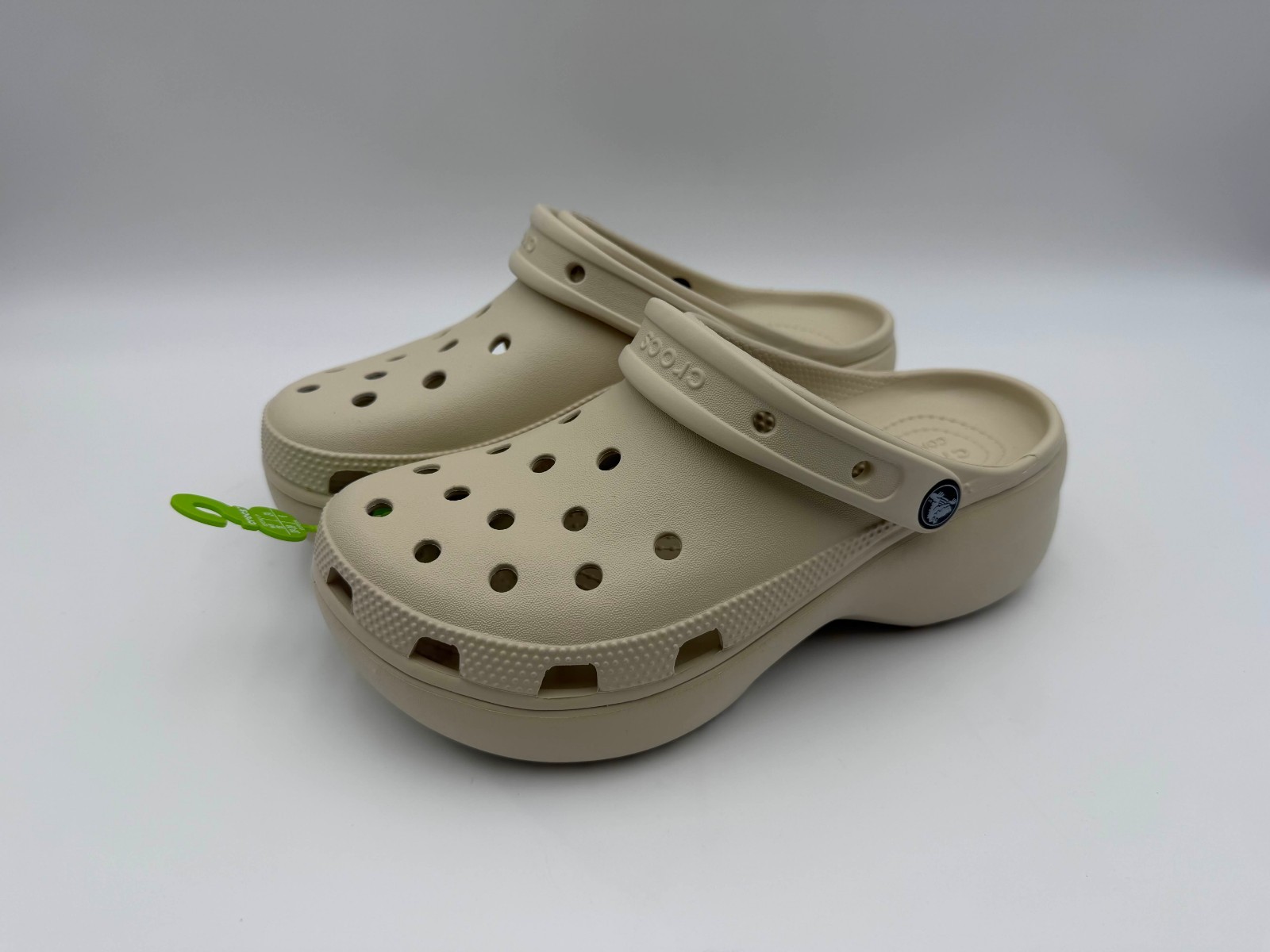Crocs Classic Platform Clog - Bone/Beige - Women's 8 - New with Defect