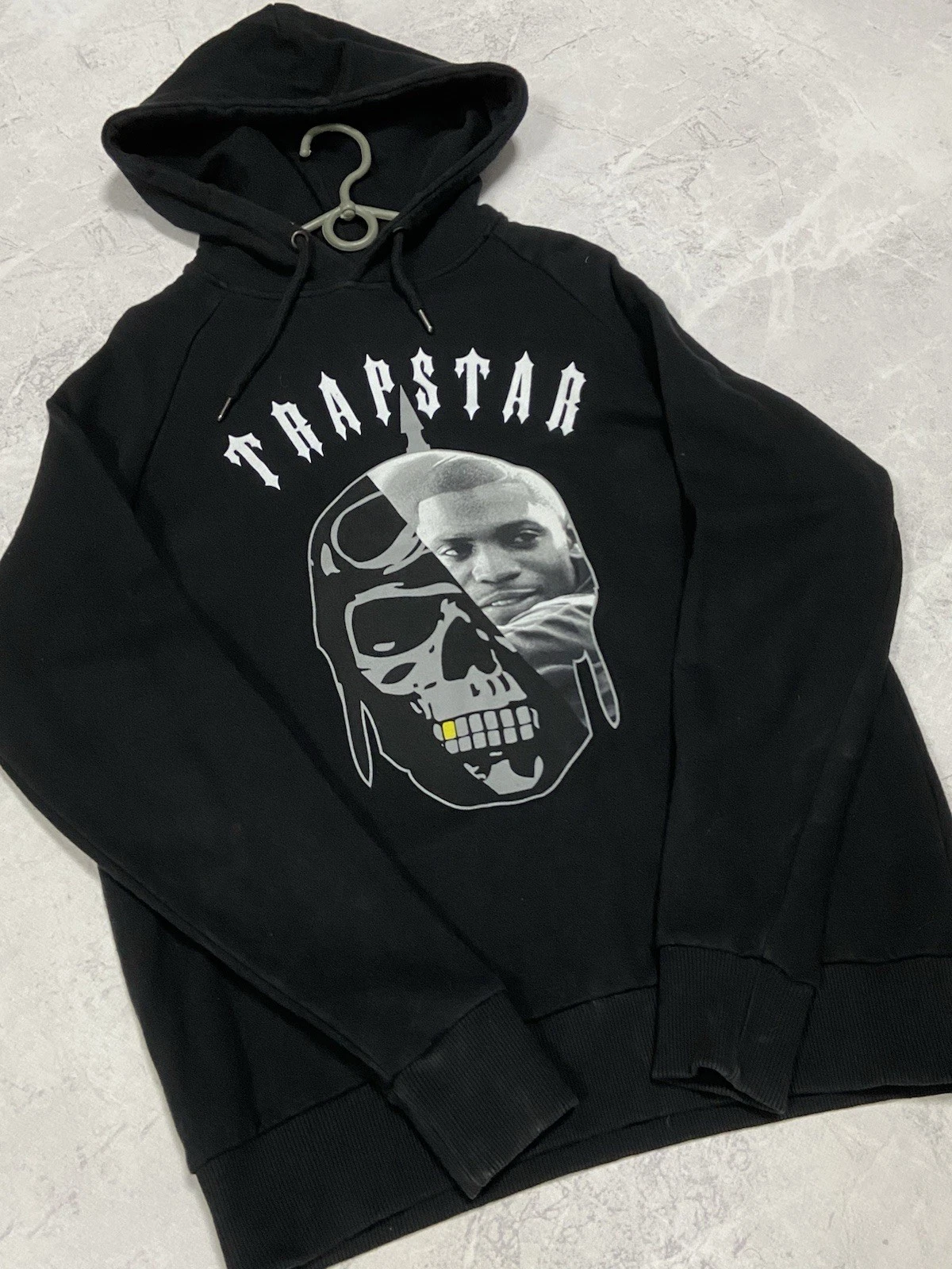 UNDERCOVER Trapstar London It's A Secret Felpa con Cappuccio Vintage Grande Logo Stampa Teschio