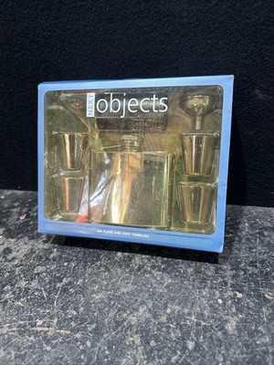 Next Objects Gold Flachmann und Schnapsbecher Geschenkset. Ref Pc9