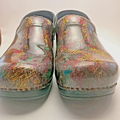 Dansko Clogs Shoes Multi Color Colorful Paint Strokes Lines Black size 10