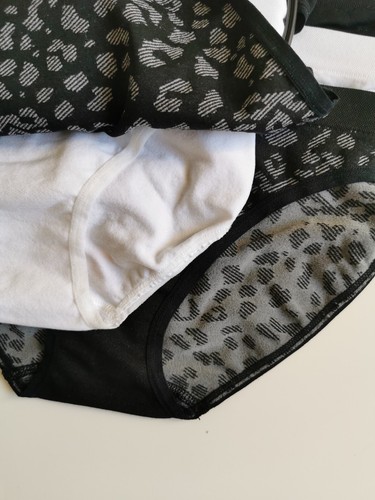 M&S 2x3pk Seamless Bikini Knickers, Uk XS (4-6), Black/White - Picture 3 of 5