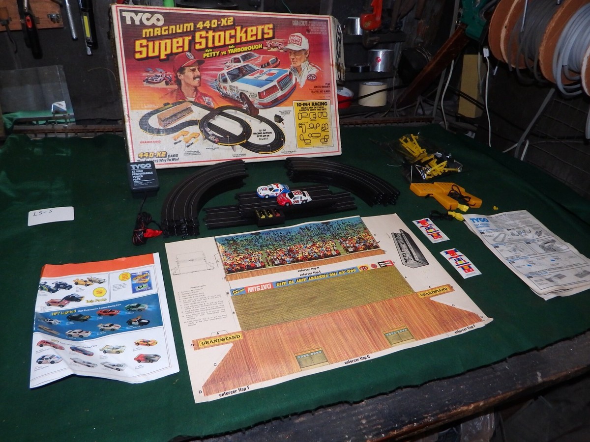 Tyco Magnum 440 X2 Super Stockers Kyle Petty Vs Cale Yarborough