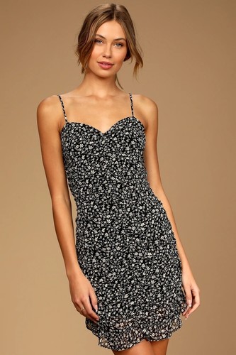 Lulus Walk the Walk Bodycon-Minikleid schwarz Blumenmuster gerafft - Größe L - Neu mit Etikett