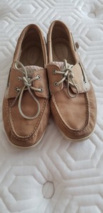 tan leather boat shoes ladies