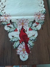 Beautiful Embroidered Cardinals Christmas Poinsettia Table Runner 13x68 New