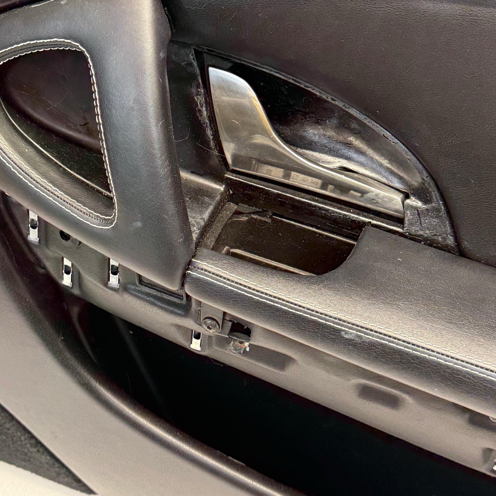 03-13 Maserati Quattroporte M139 Front Right Passenger Side Door Panel Black OEM