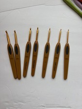 Soft Touch Ergonomic Crochet Hooks - Set of 7 Crochet Hooks