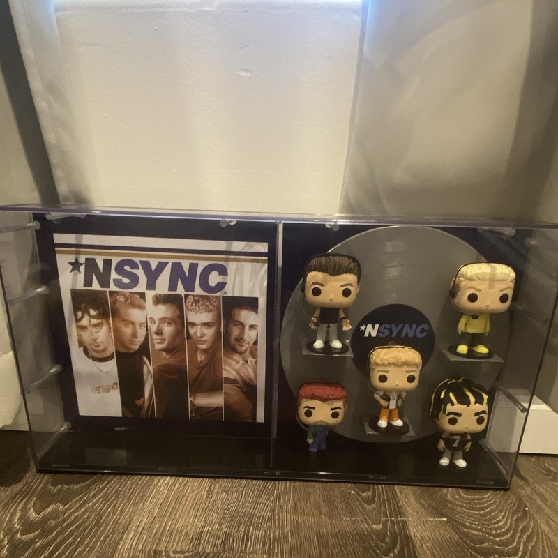 *NSYNC Memorabilia Display Case w/ Vinyl Record, Album Cover & 4 Mini Figures