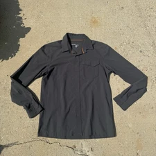 Arc'teryx Shirt Mens Sz M Trim Fit Long Sleeve Button Up Tech Outdoor Skyline
