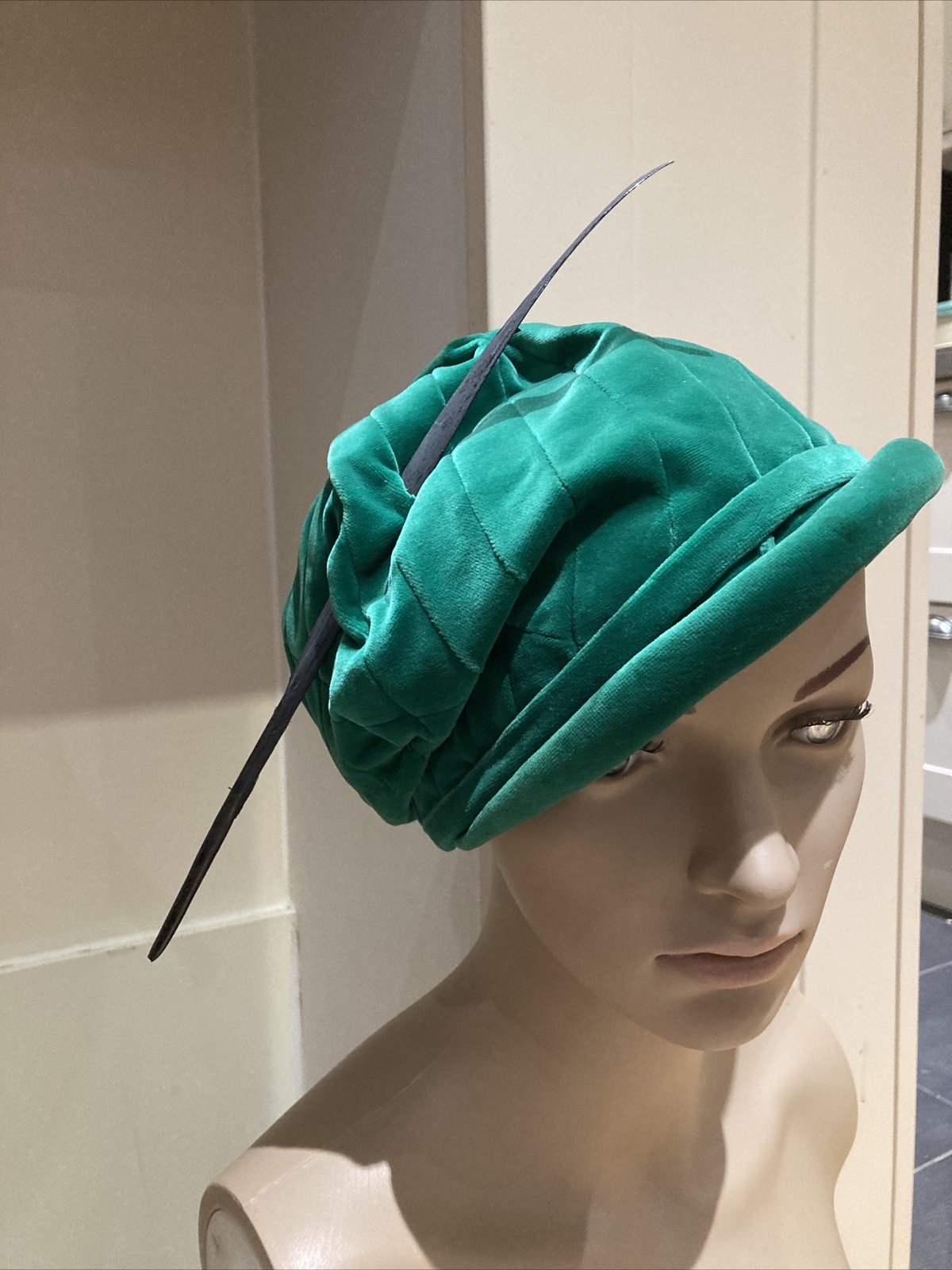 Emerald Green Velvet Vintage Hat with Black Feather Trim 2