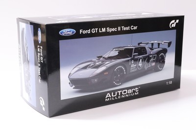 1:18 AUTOart Ford GT LM Race Car SPEC. II Carbon black #4 Gran 