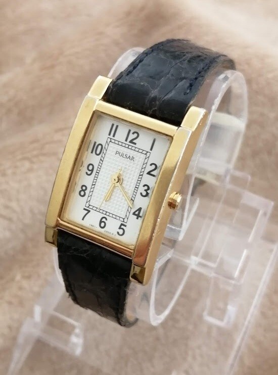 Montre Femme PULSAR Classique Cuir Métal Doré Quartz