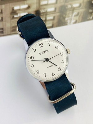 SEKONDA Vintage Men's Mechanical Wristwatch Soviet SECONDA