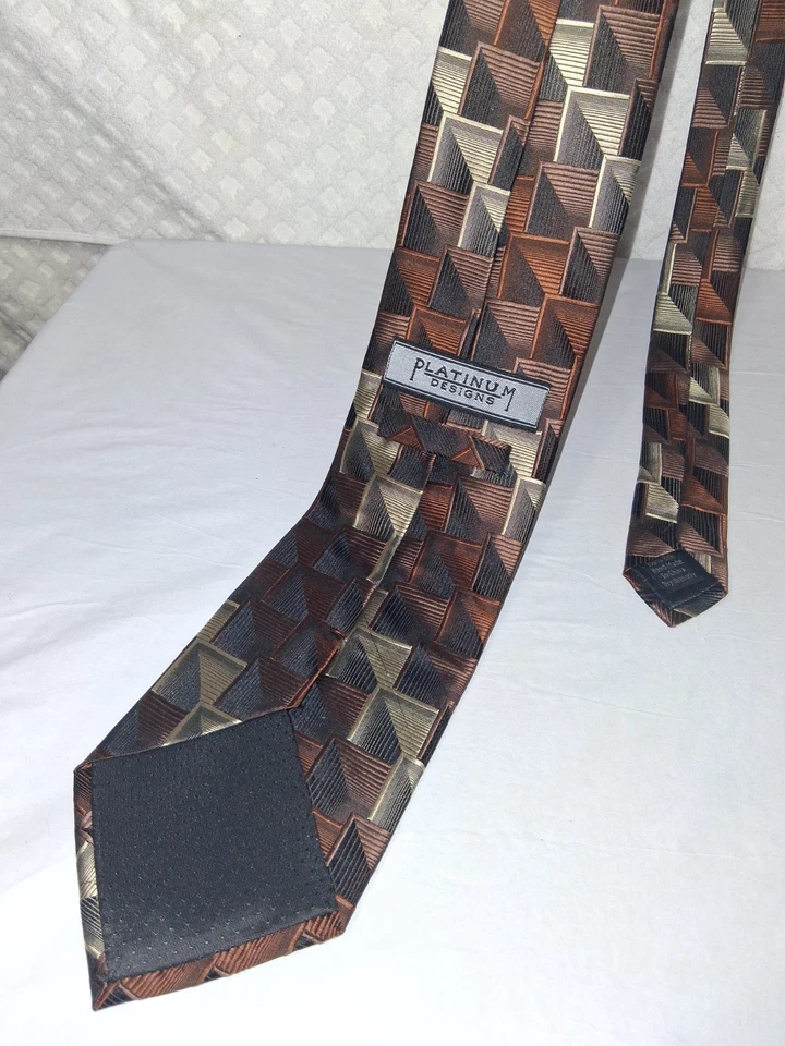 Gravata geométrica masculina de seda preta e marrom PLATINUM DESIGN - Imagem 4 de 4