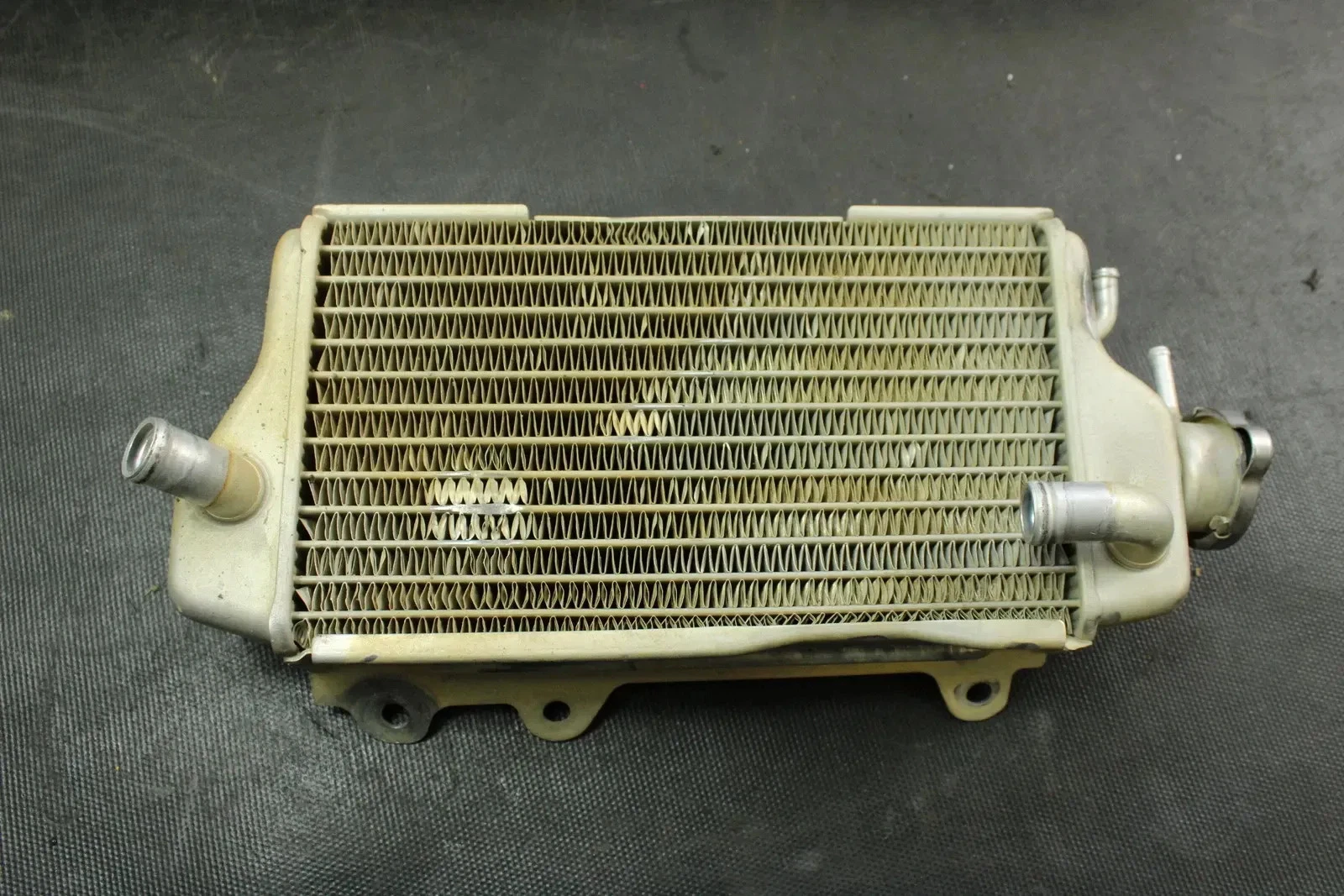 2014 Kawasaki KX450F OEM Right Radiator B4439 39061-0571
