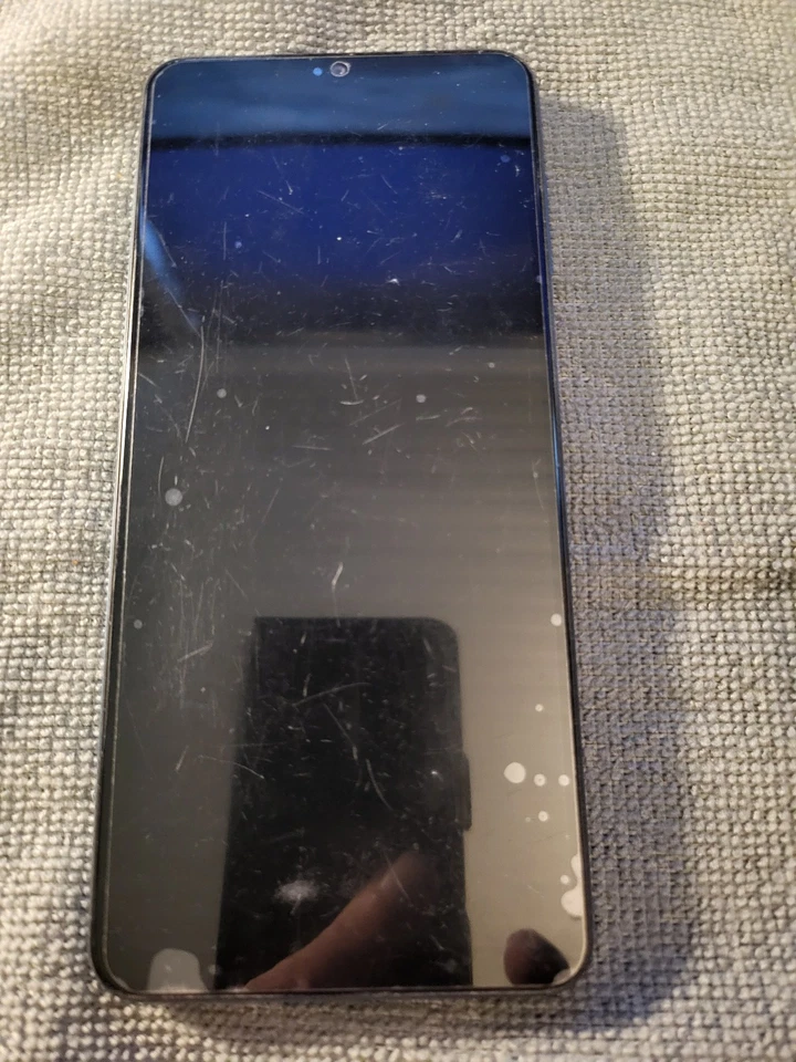 Samsung Galaxy A12 - 64GB - Dual SIM - Blau - Guter Zustand - Aus Nachlass - Bild 2 von 4