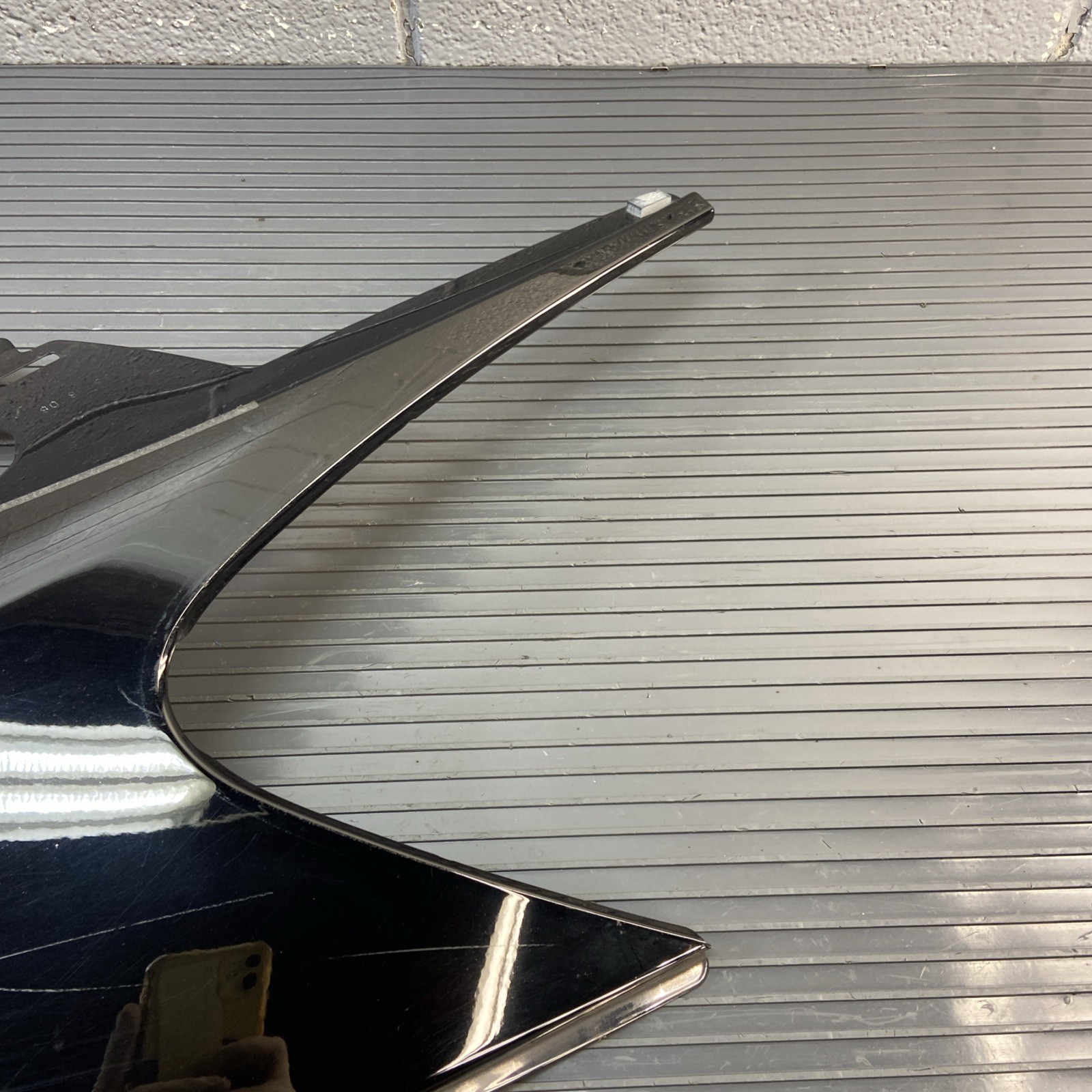 2014-2020 BMW i8 I12 Rear Right Exterior Body C-Pillar Trim Panel OEM *NOTE*
