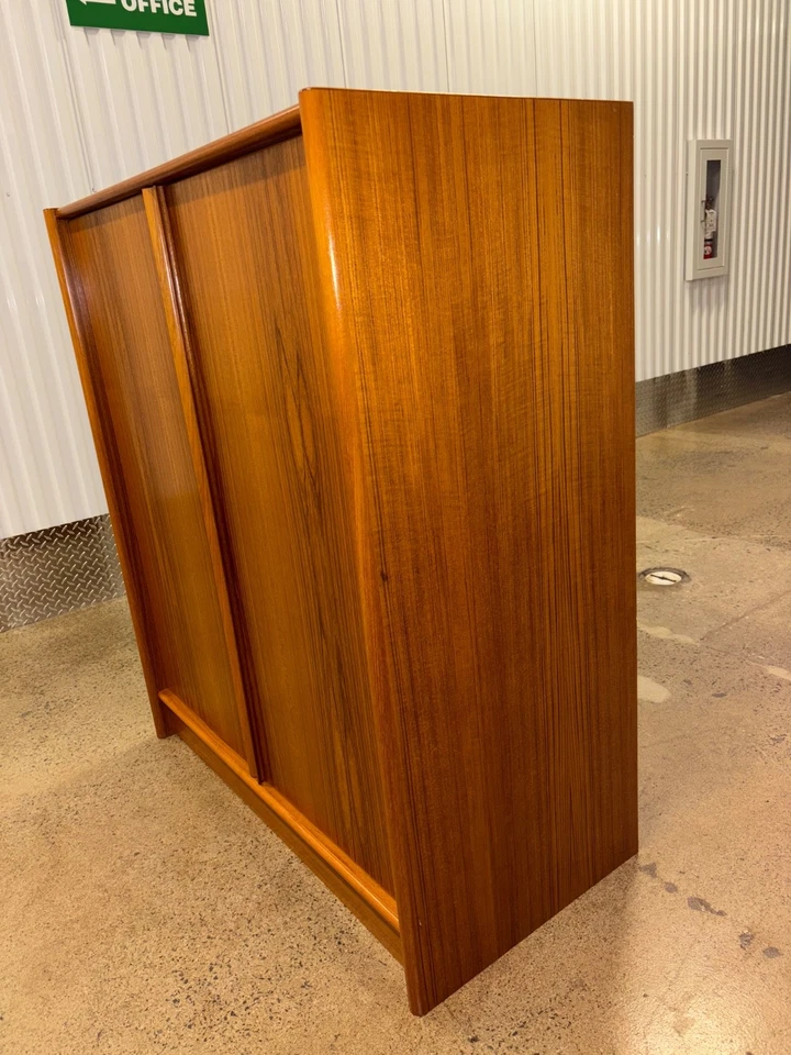 Vintage Danish Modern 6 Drawer Gentlemans Chest by Jesper - Image 2 of 4