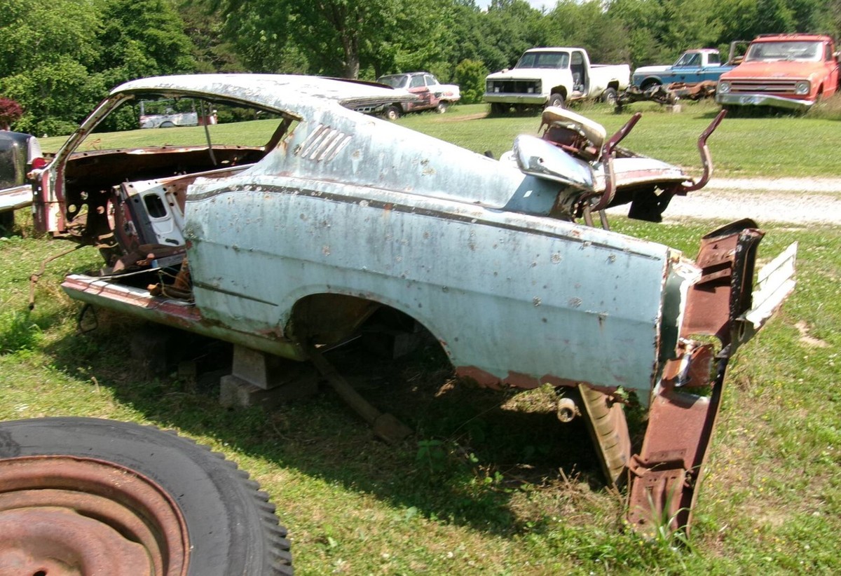 FORD ヴィンテージ Barn Find 1947 Ford Coupe! Flathead V8 Engine Abandoned for