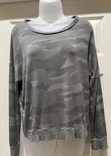 Splendid Camo Print Long Sleeve Shirt Sweatshirt M