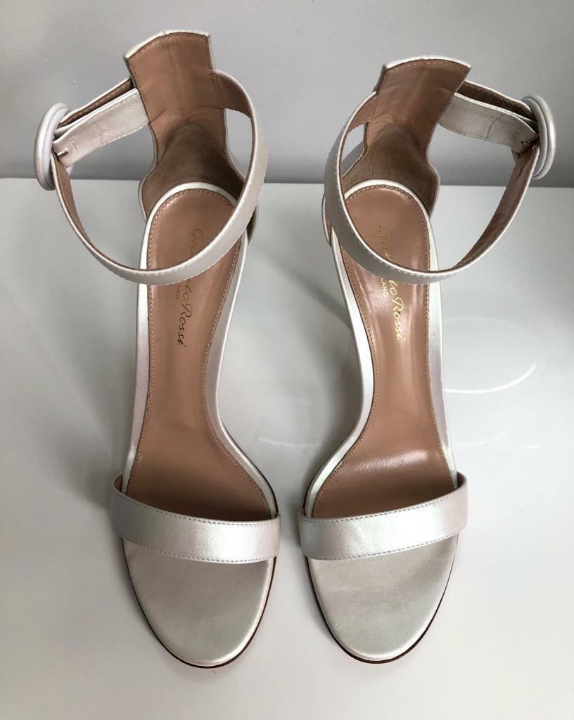 $845 GIANVITO ROSSI Pearl White PORTOFINO 39 Shoes Sandals