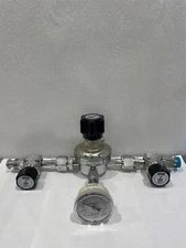 Veriflo, Parker Instrumentation, Gas Regulator Assy, w/ Gauge and Valves, Used