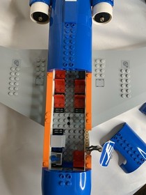 LEGO CITY: Airport Passenger Terminal (60104) 100% Complete W/ Box & Instruction