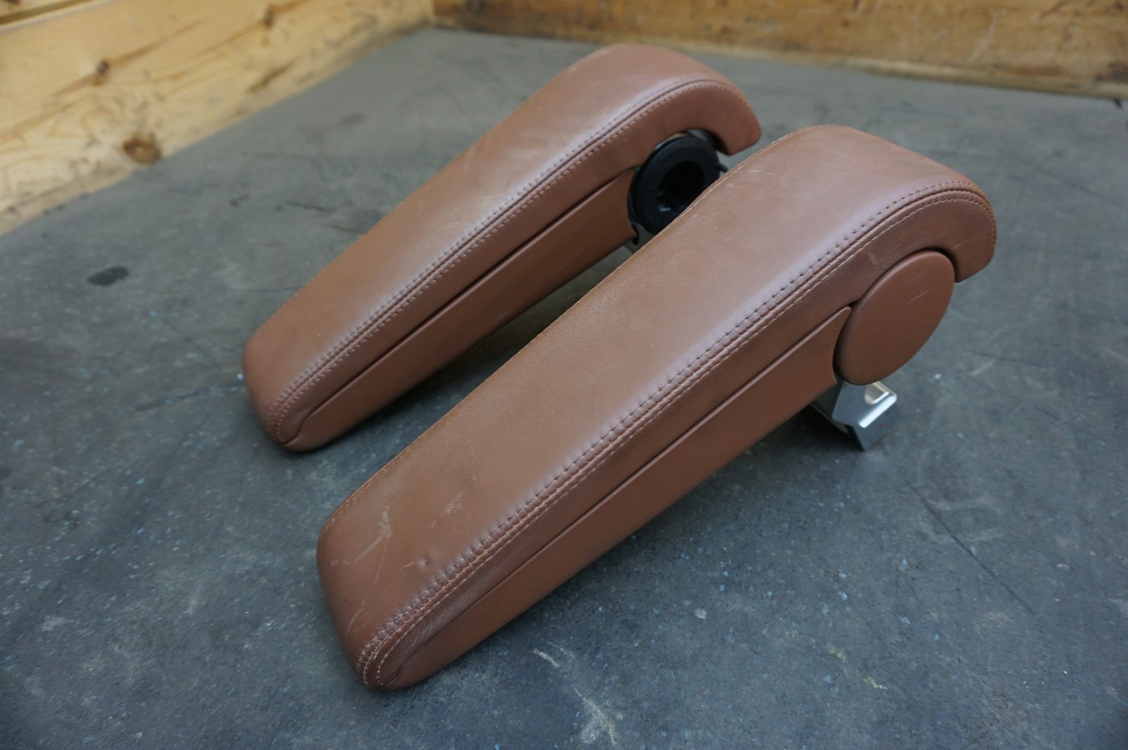 Set of 2 Center Console Armrest 3W0864101F OEM Bentley Flying Spur GT GTC 2009