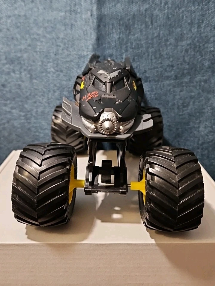 Batman 7 PC Toy Set | Monster Jam Truck, Imaginext Batmobile, Figures & Robin - Image 3 of 4