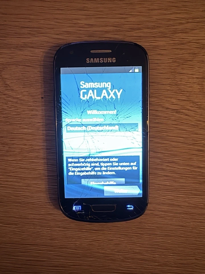 Samsung Galaxy S3 Mini 16GB schw ohne Ladekabel+Verpackung+ headset aber TOP, Foto 1 von 3
