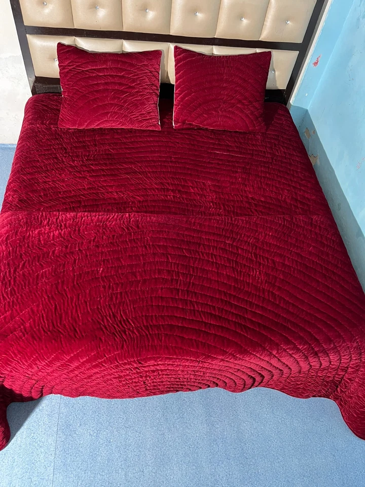 Red Velvet Deep Red Quilt King Size comforter ideal for winter Warm Quilt Set - Image 4 of 4