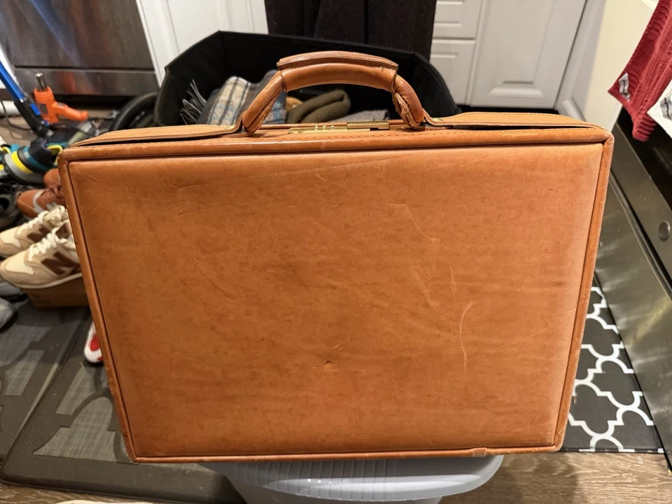 HARTMANN Natural Belting Leather Deluxe Slimline Attache Briefcase Bag Rare - Image 2 of 4
