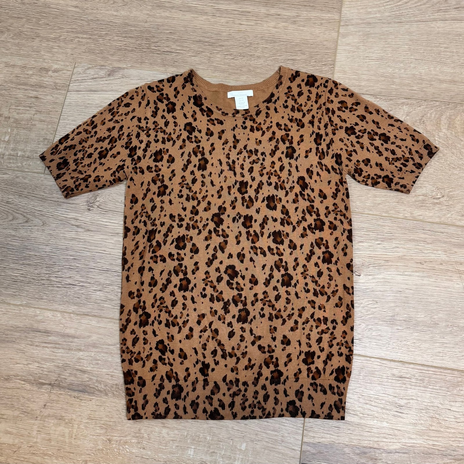 H&M Basics Fine-knit Short Sleeve Leopard Print Sweater Top Size XS