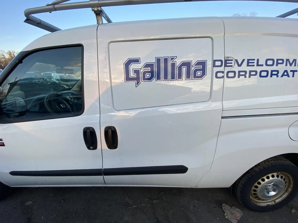 Used Rear Left Door Assembly Rear Side fits: 2018 Ram Promaster city sliding w/o Foto 2 de 4