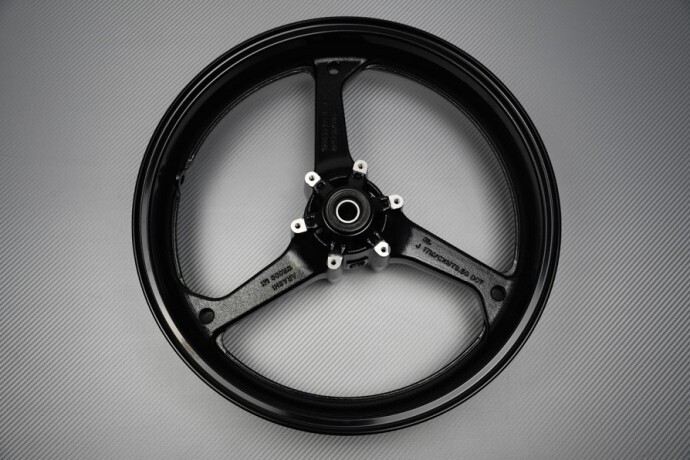 Jante avant noire Honda CBR 600 RR pour corriger un guidonnage sur PC40