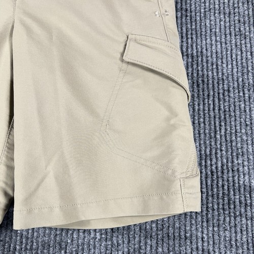 Under Armour Shorts Youth Boys 12 Khaki Beige Golf Heat Gear Loose Fit - Picture 2 of 16