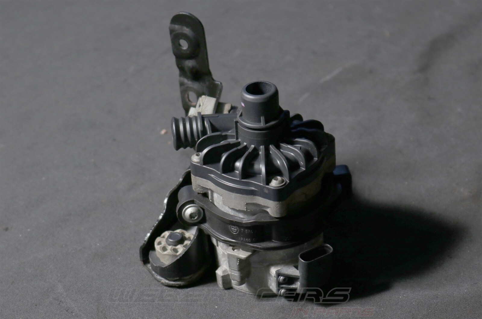 7584088 Additive Water Pump Auxiliary Coolant Pump BMW X5 M E70 X6 M