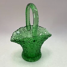 L.G. Wright Daisy & Buttons Emerald Green Basket Applied Handles Vintage