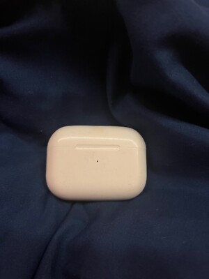 Apple AirPods Pro with MagSafe Wireless Charging Case - White