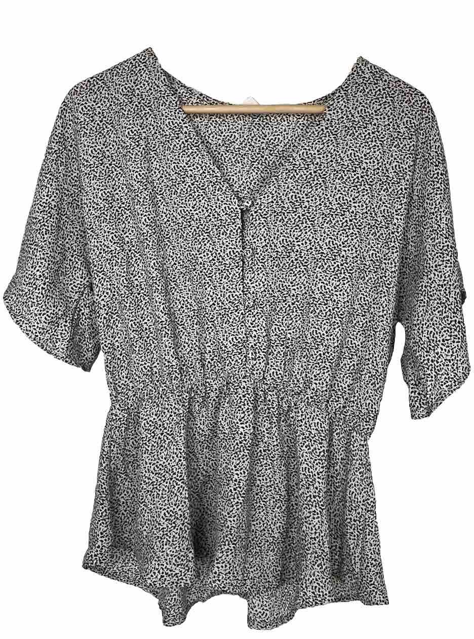 Nordstrom Sienna Sky Top Medium Animal Print Blouse Flutter Sleeve Button Front