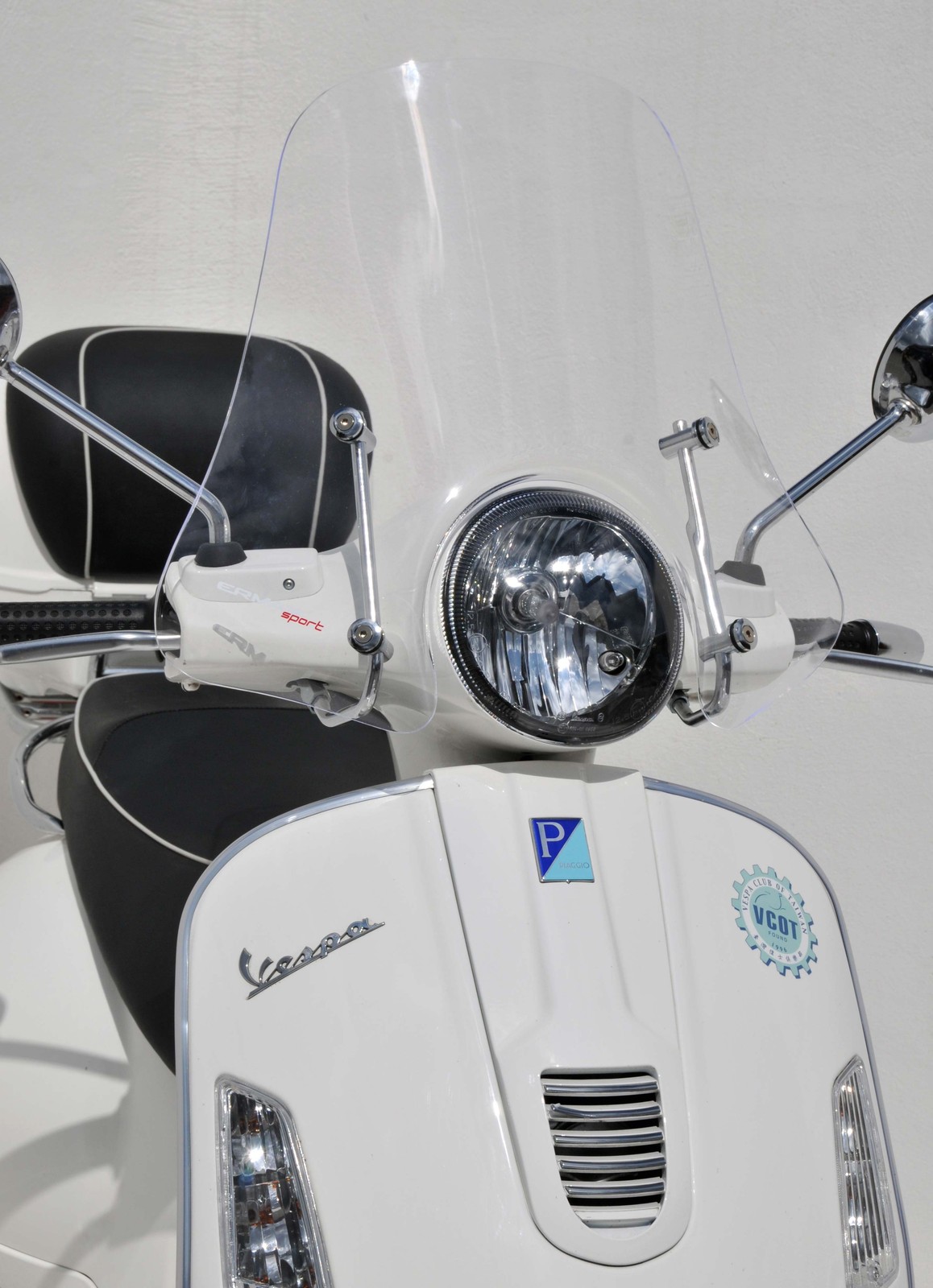 Pare-brise Ermax clair 45 cm avec design aérodynamique sportivo pour Vespa