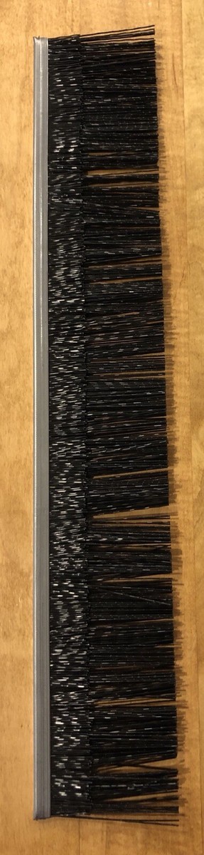 BRINLY-HARDY R-2205 SWEEPER BRUSH SECTION - DEERE LPSTS42JD OEM 42