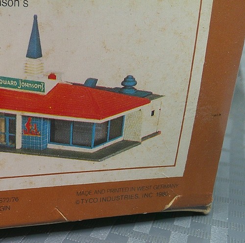 Vintage 1980 Tyco HO Scale Exxon Gas Station Plastic 56pcs Model Kit NEW SEALED - Picture 8 of 12