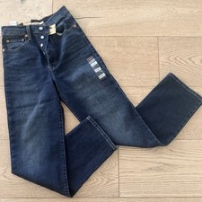 NWT Levi  s 28x32  Ribcage Straight Blue Jeans High Rise Button Close