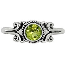Natural Peridot 925 Sterling Silver Ring s.5 Jewelry R-1358