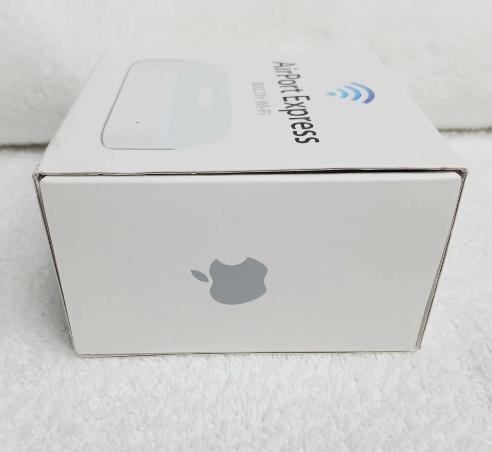 NEW APPLE AIRPORT EXPRESS 802.11n WI-FI A1392 2ND GEN EXTRA CABLES MC414LL/A - Image 4 of 4