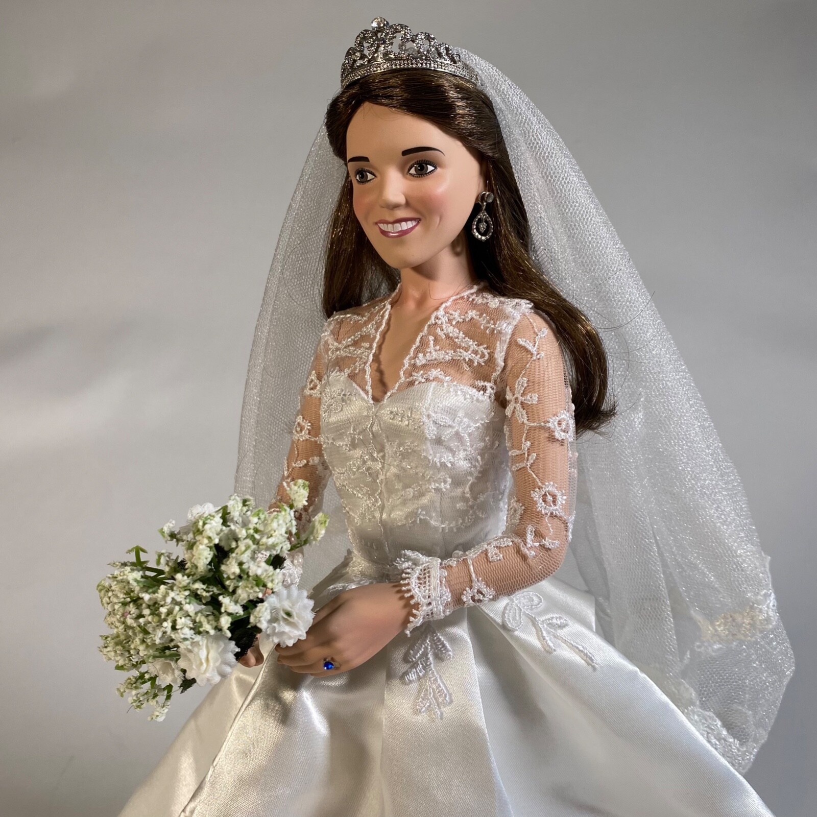 AshtonDrake Galleries Princess Catherine Royal Elegance Bride Doll COA