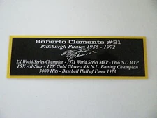 Roberto Clemente Autograph Nameplate Pittsburgh Pirates Photo Ball Jersey 