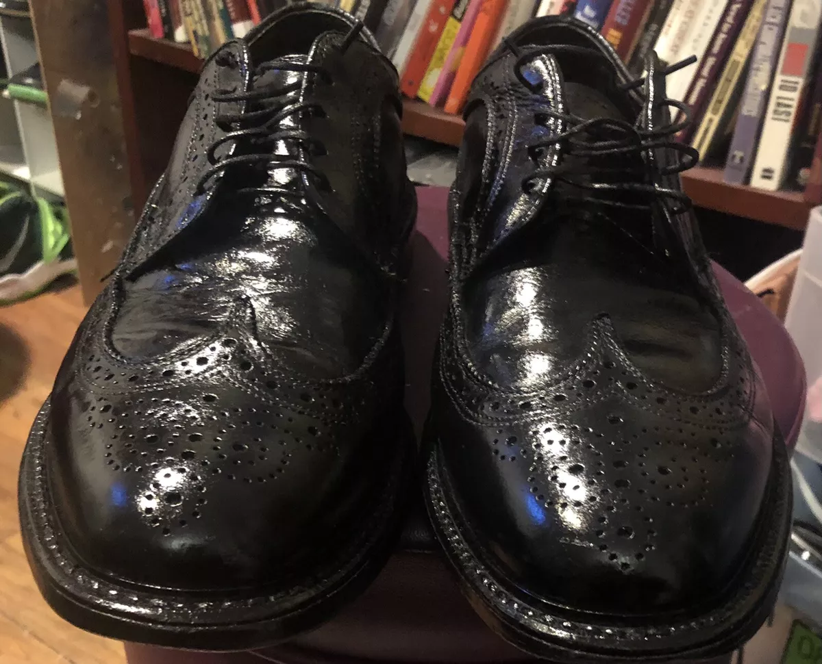 Classic Dexter Black Wingtips M 10.5