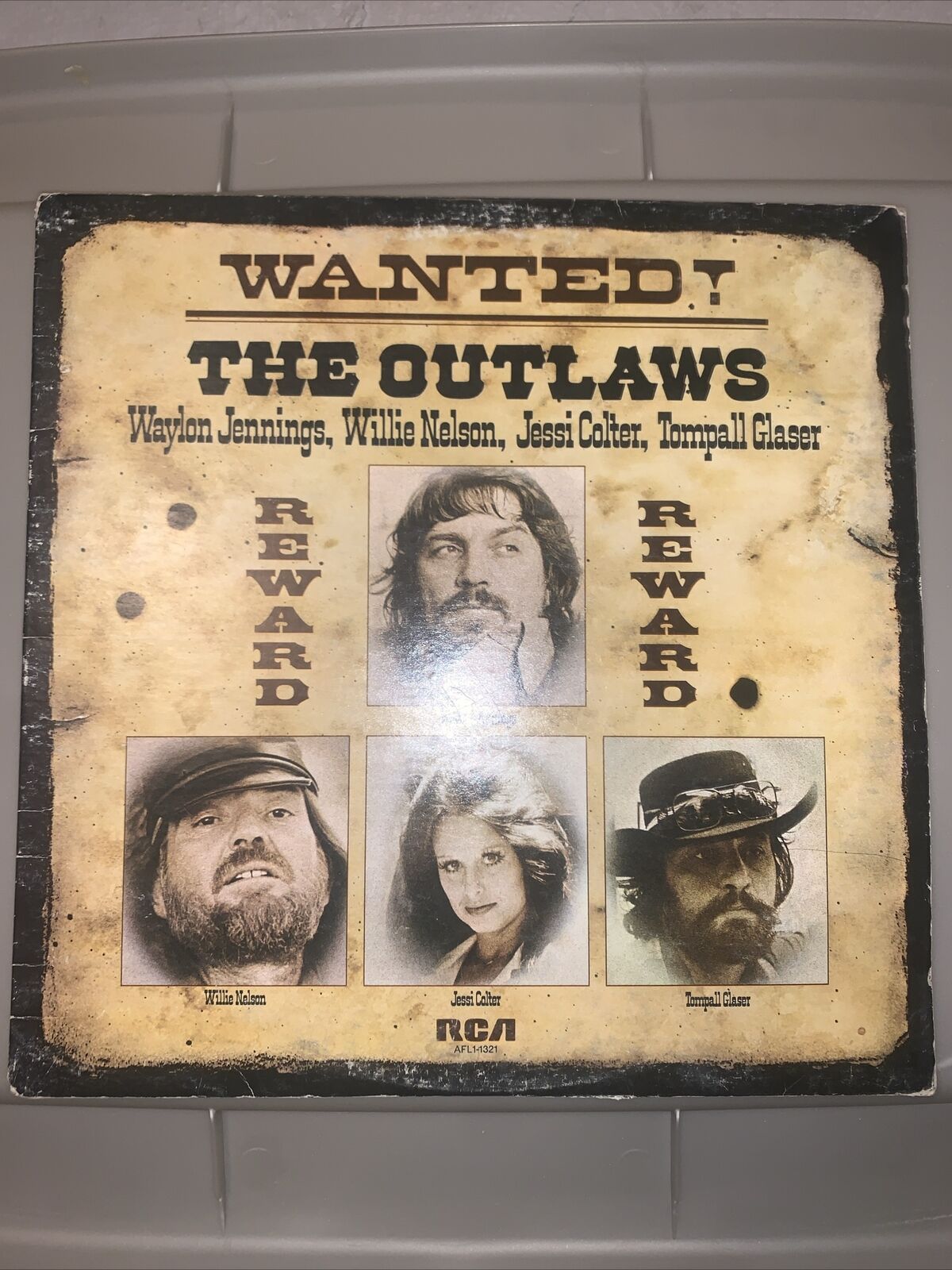 Waylon, Willie, Jessi, Tompall - Wanted! The Outlaws Vinyl LP - RCA AFL1-1321